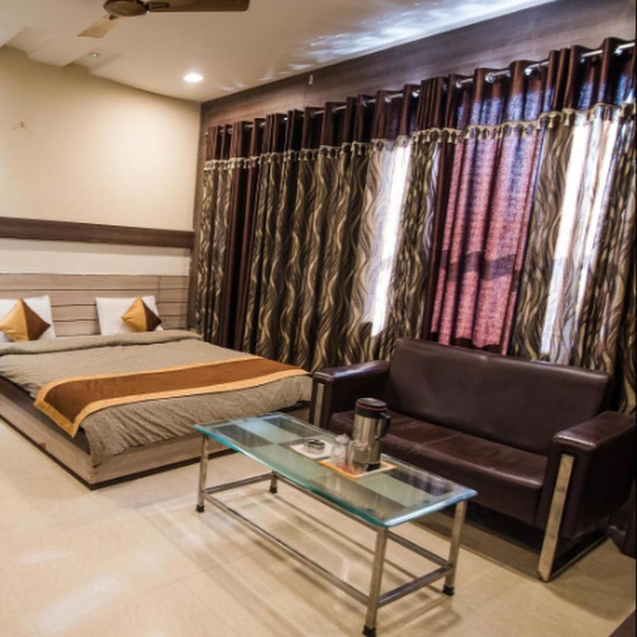 Brij Palace Hotel Bhopal Exteriör bild